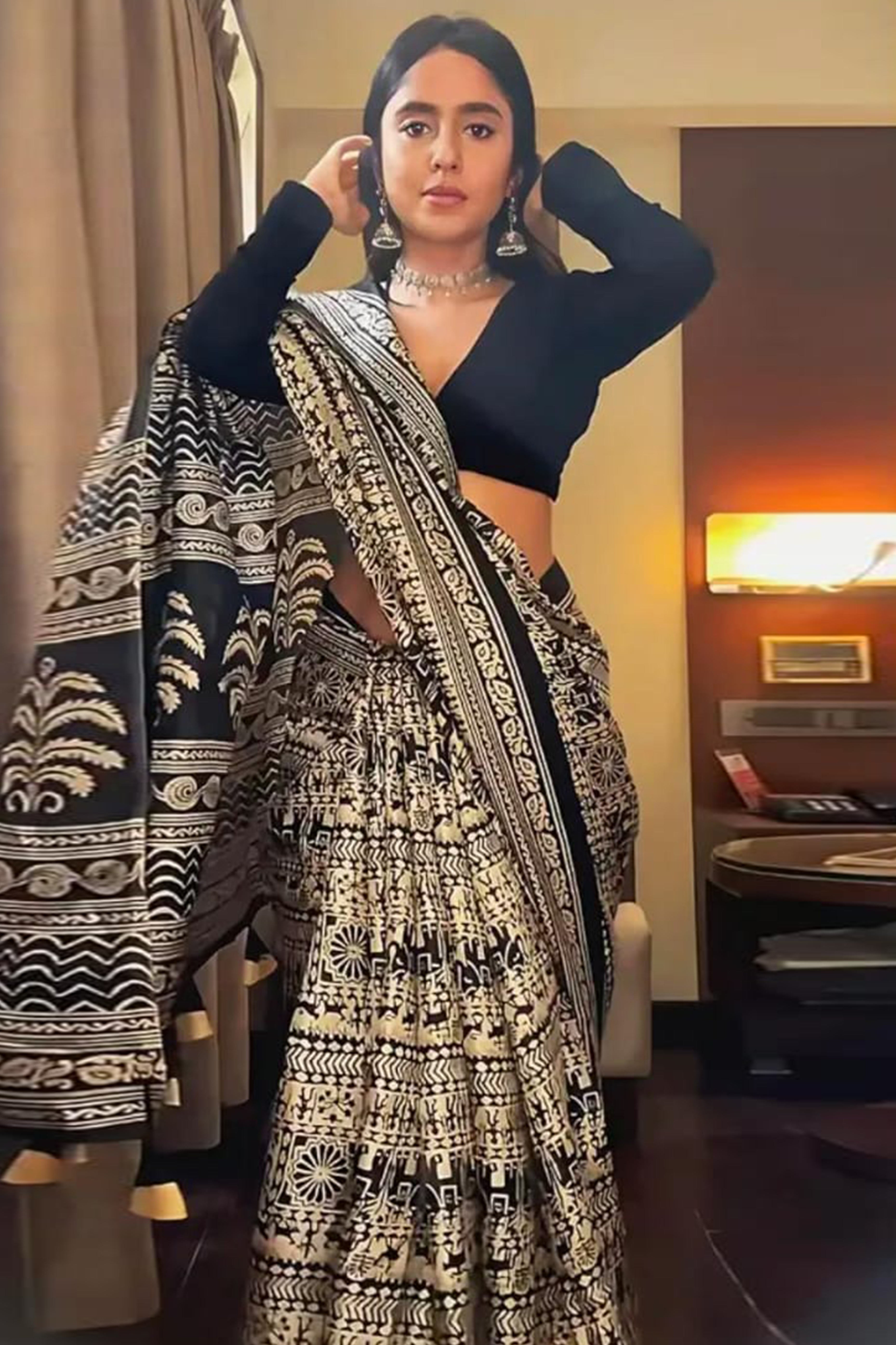 Stylish Grey & Black Printed Crepe Saree Perfect for Party Looks