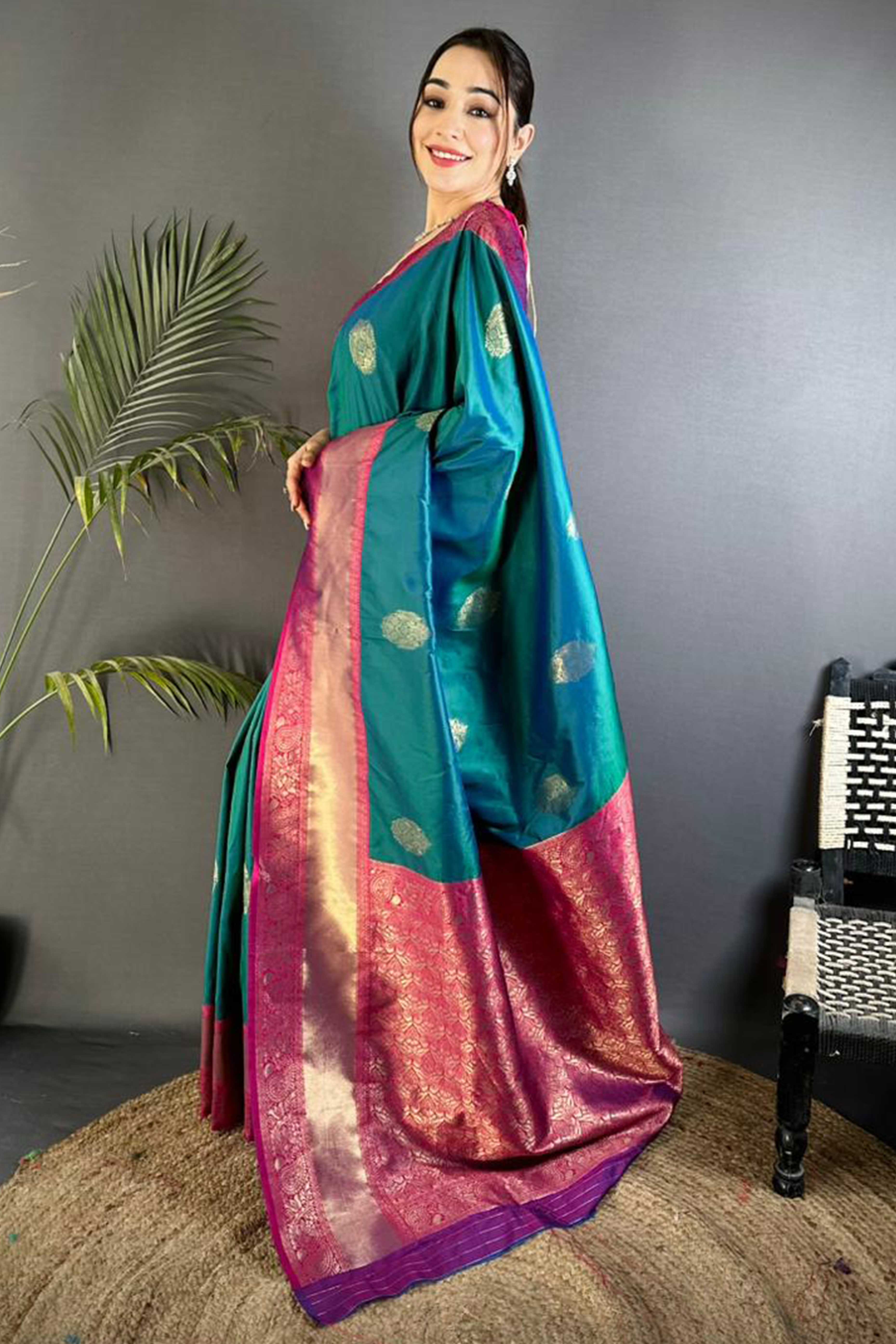 Morpich Green Authentic Kanjivaram Silk Saree Highlighted with Traditional Zari Butti Weaving