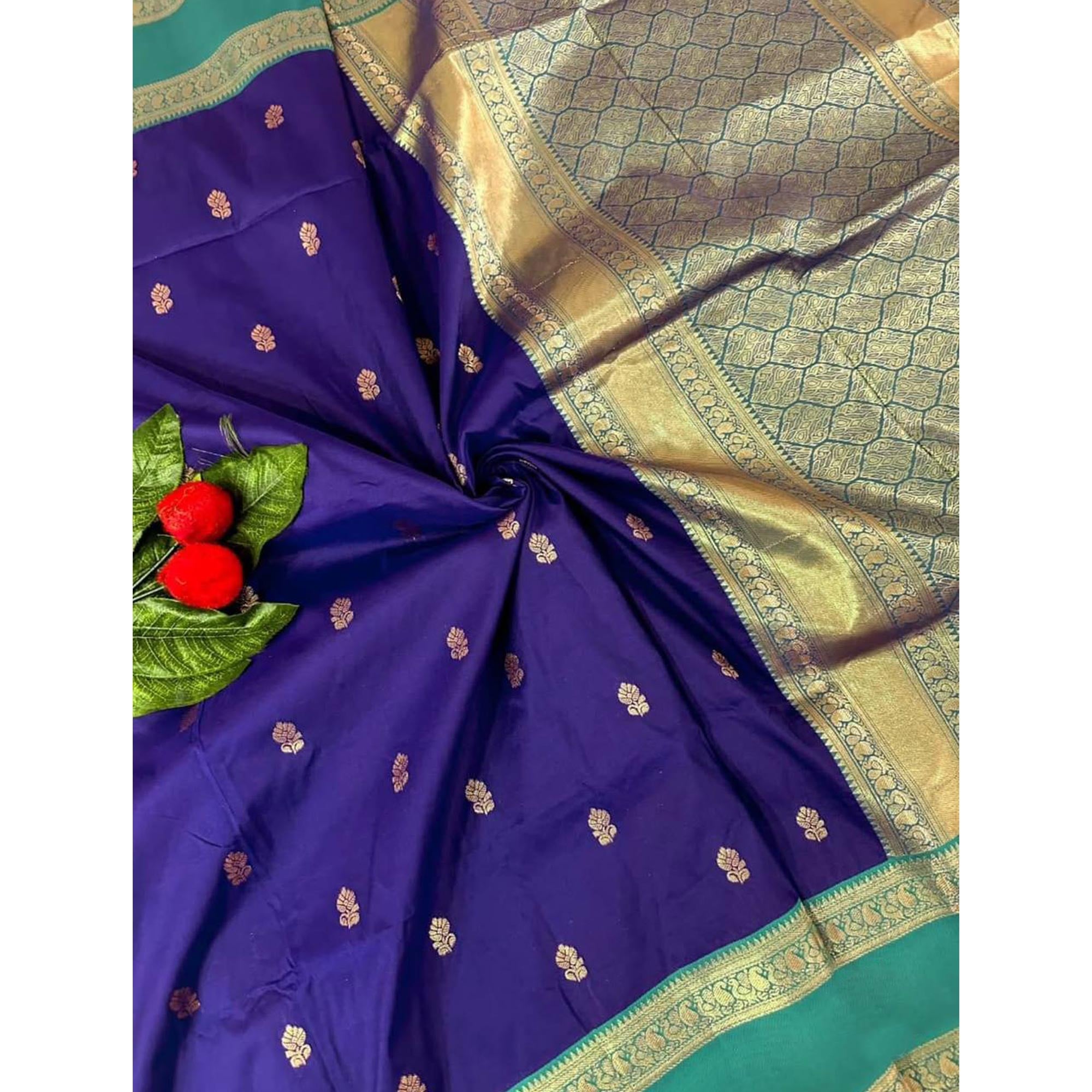 Royal Blue Zari Butti Woven Kanjivaram Silk Saree Designed for a Luxurious Heritage Style