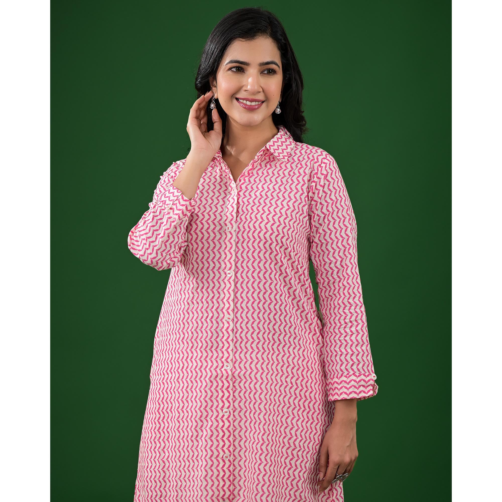 White & Pink Zig-Zag Printed Pure Cotton Straight Kurti