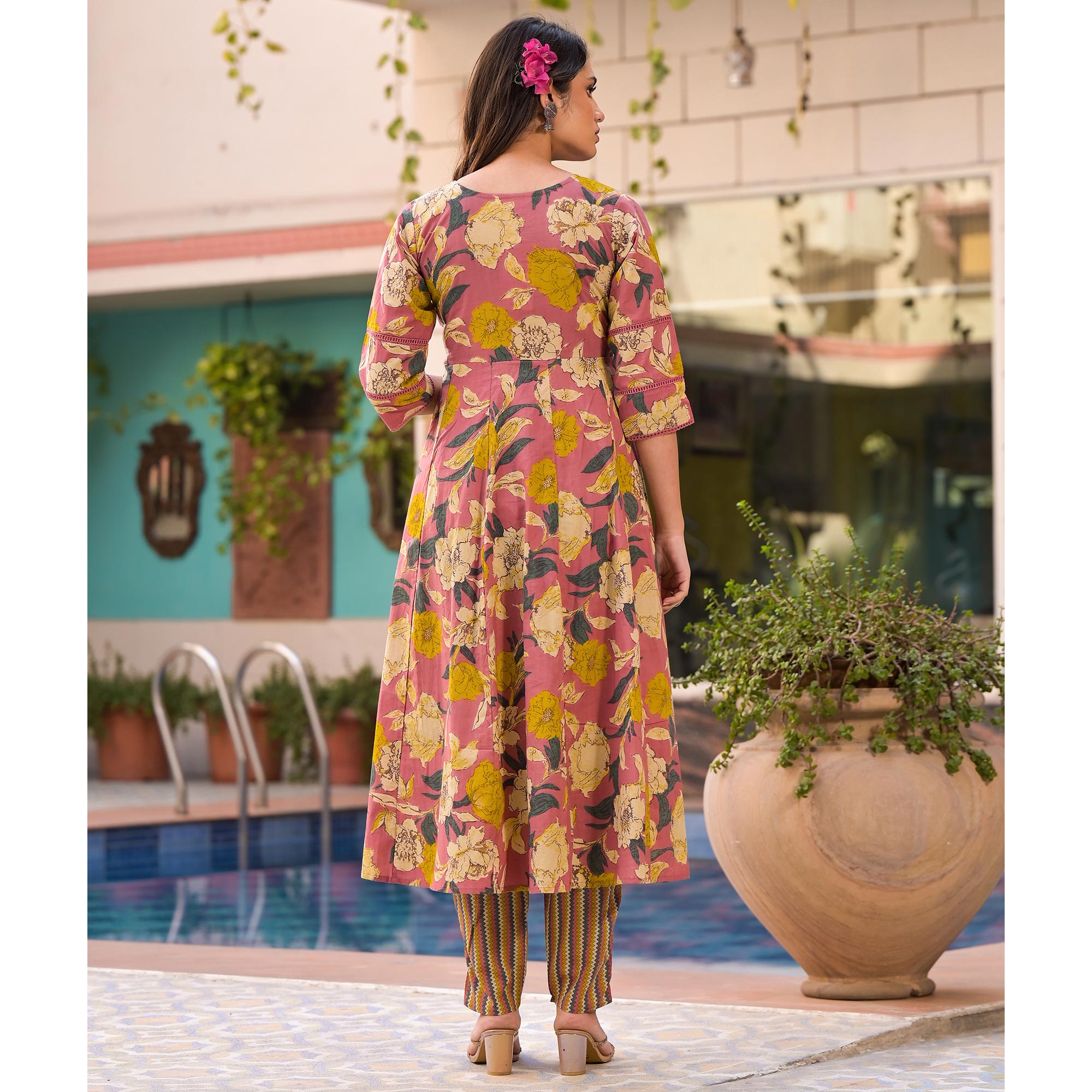 AARD-CONCH-1753-PINK