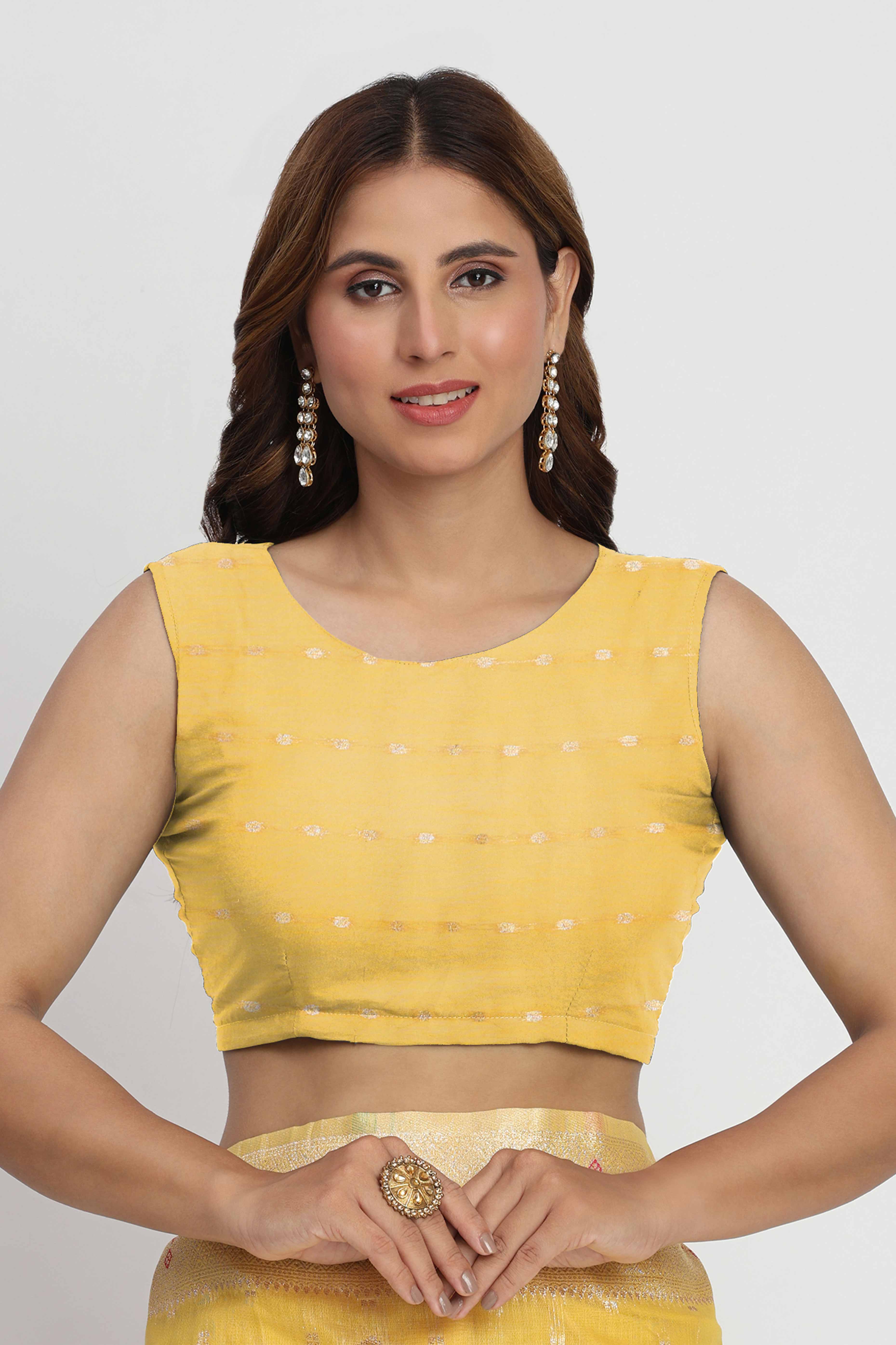 Shimmering Yellow linen Cotton Saree Embellished With Rich Zari Weaving And Tassels Pallu