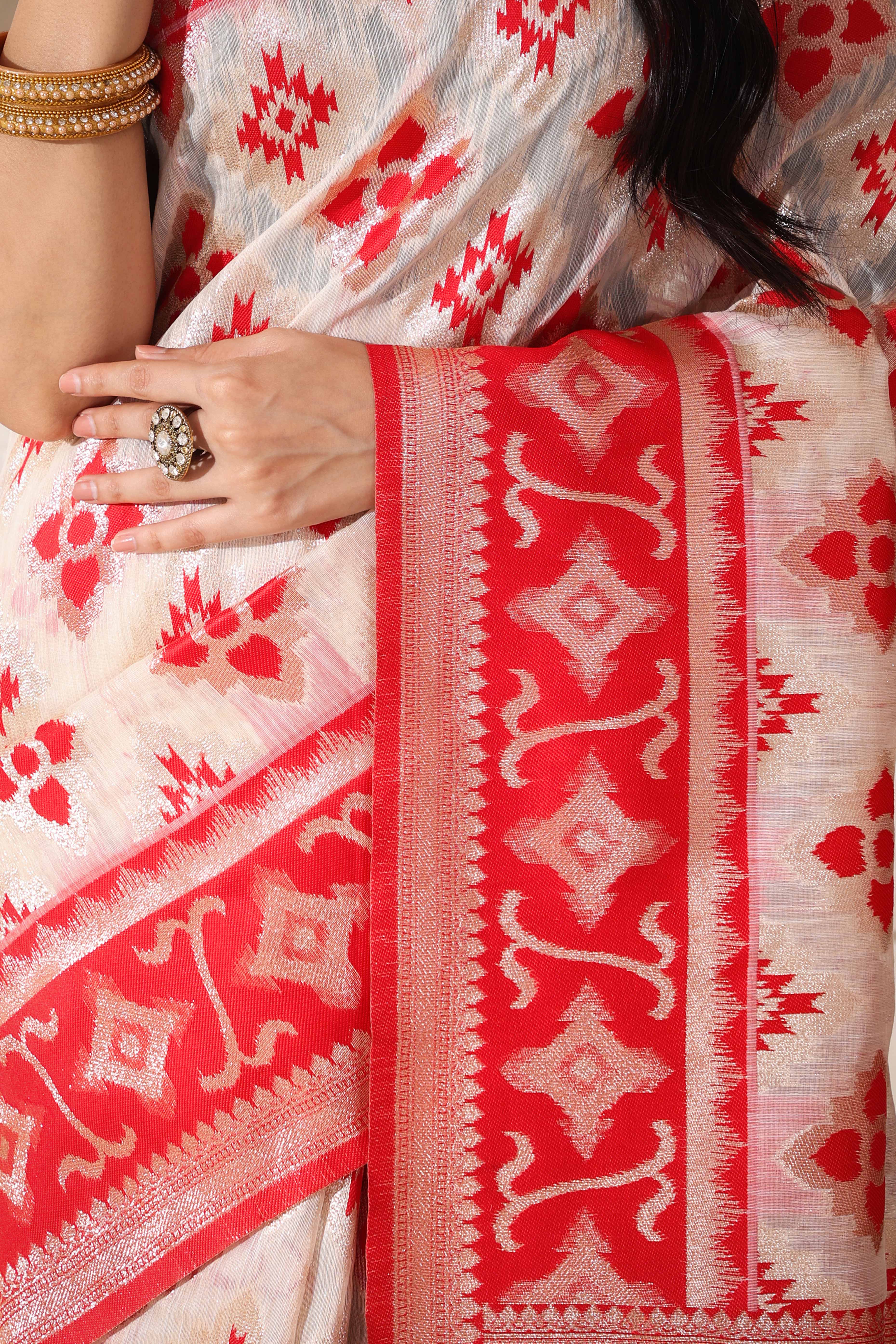 Traditional Zari Weaving On White & Red Linen Cotton Saree With A Charming Tassel Pallu