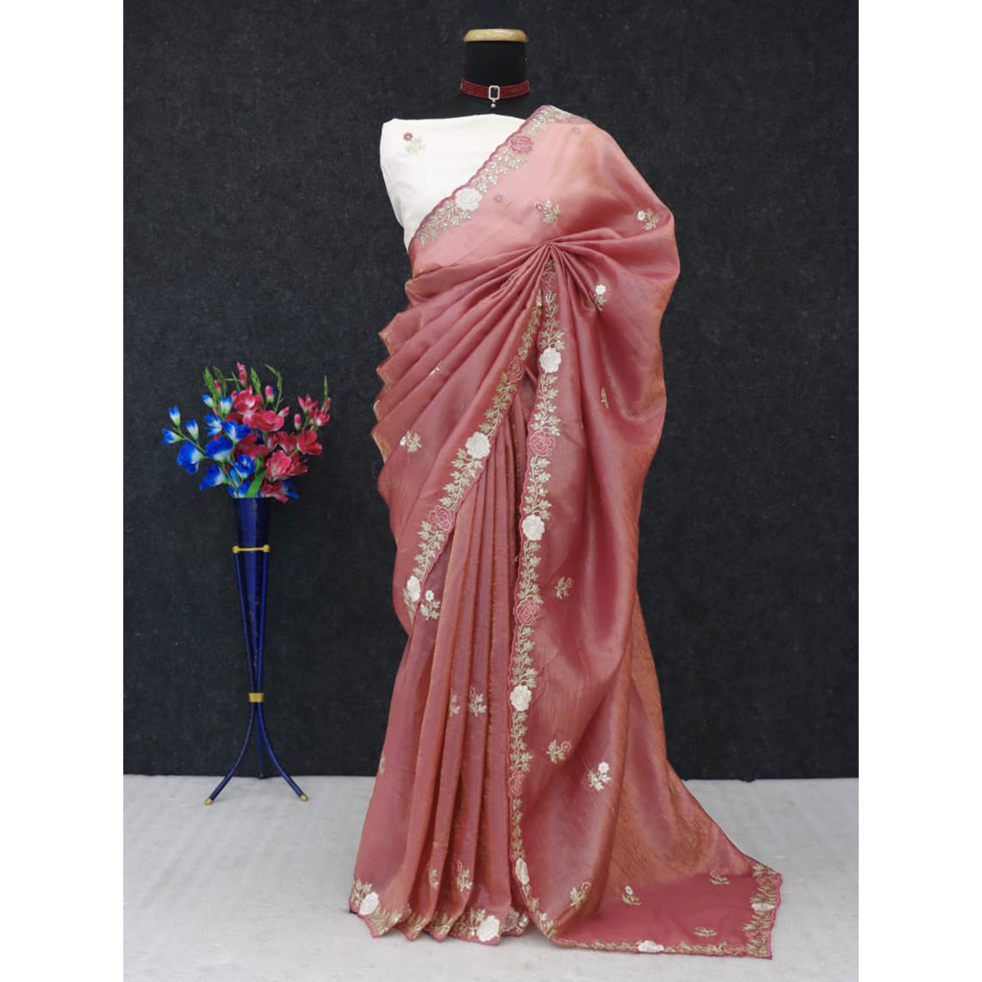 Rose Pink Lightweight Georgette Crush Saree Adorned with Delicate Floral Embroidery