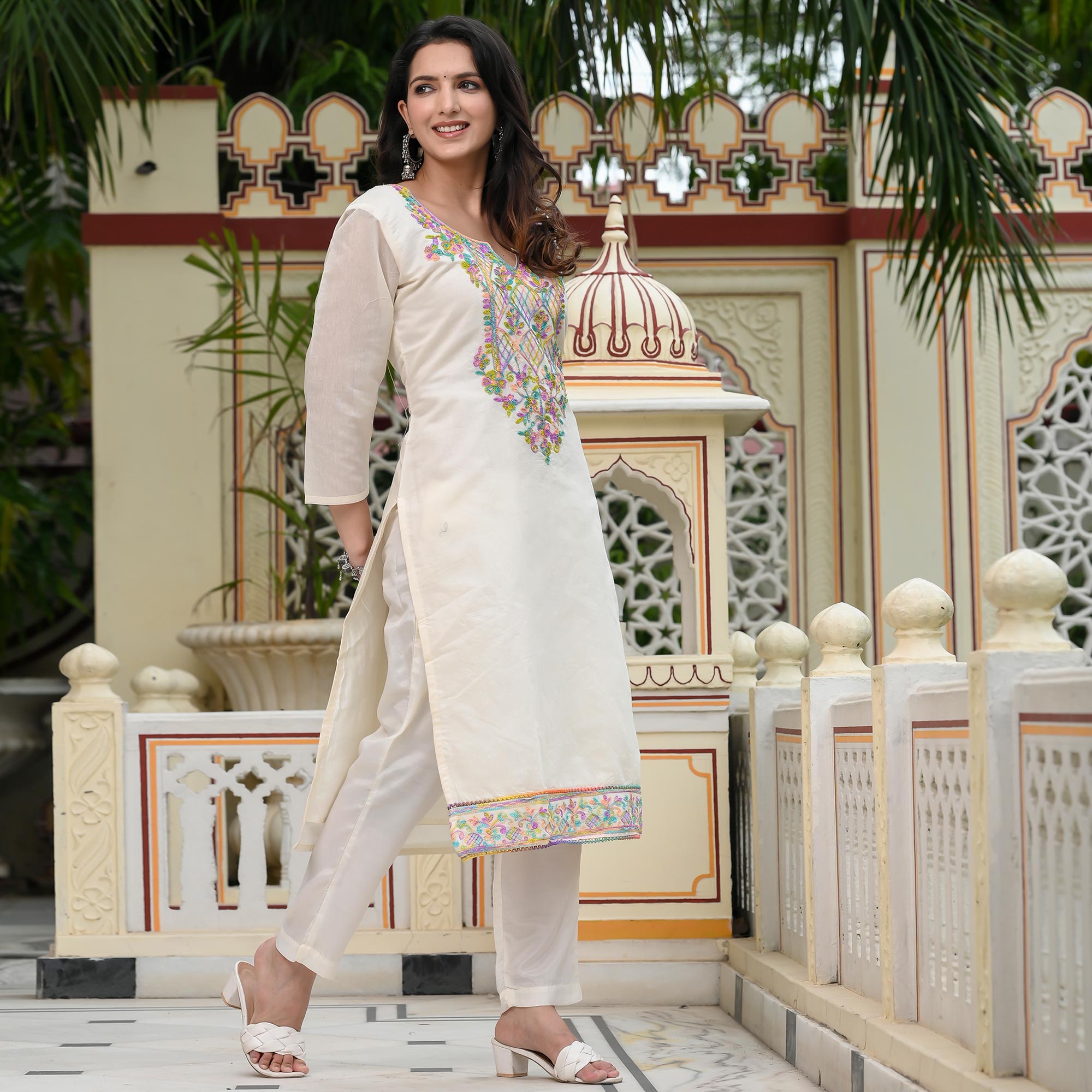 White Floral Embroidered Chanderi Salwar Suit