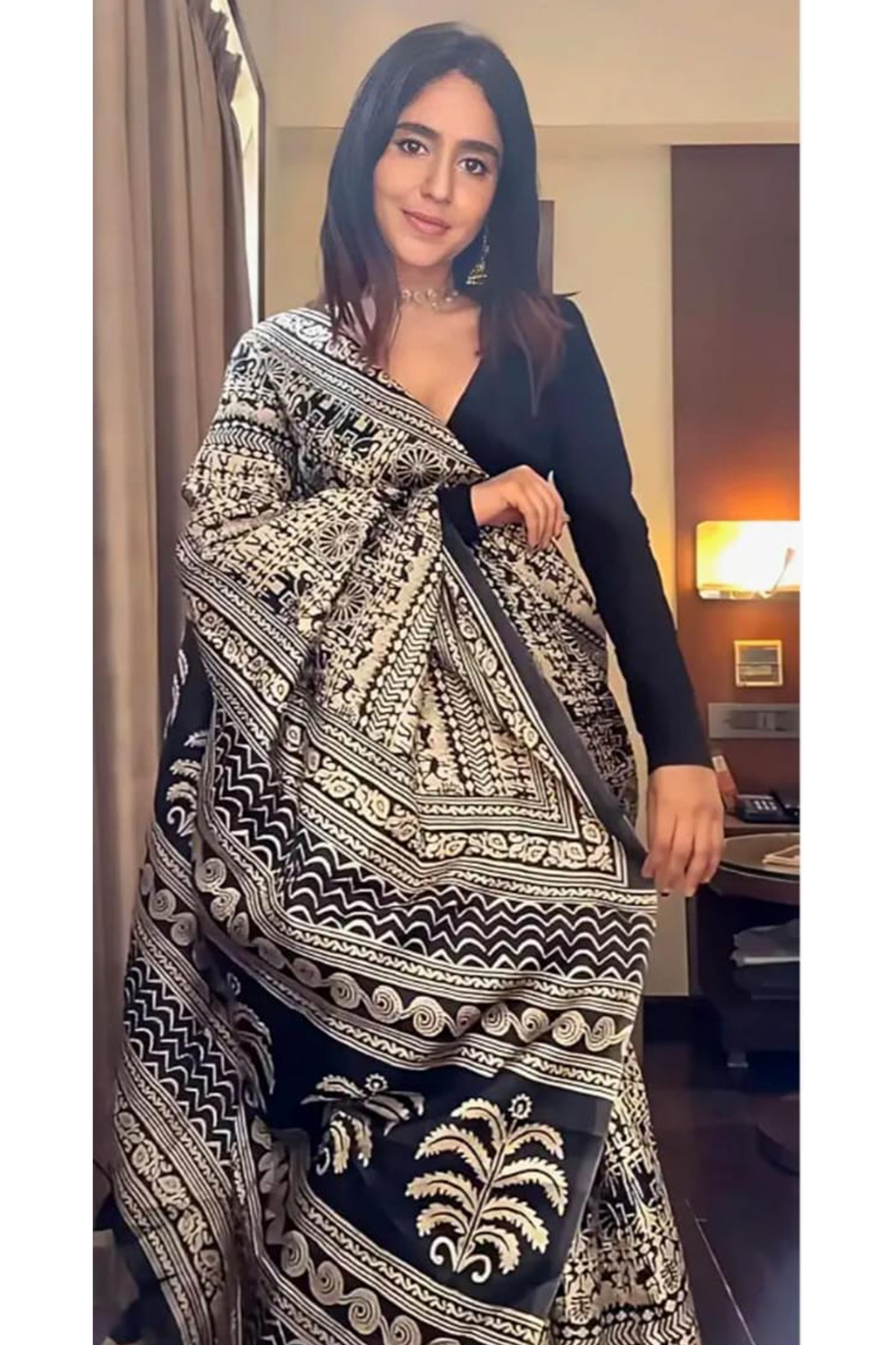 Stylish Grey & Black Printed Crepe Saree Perfect for Party Looks