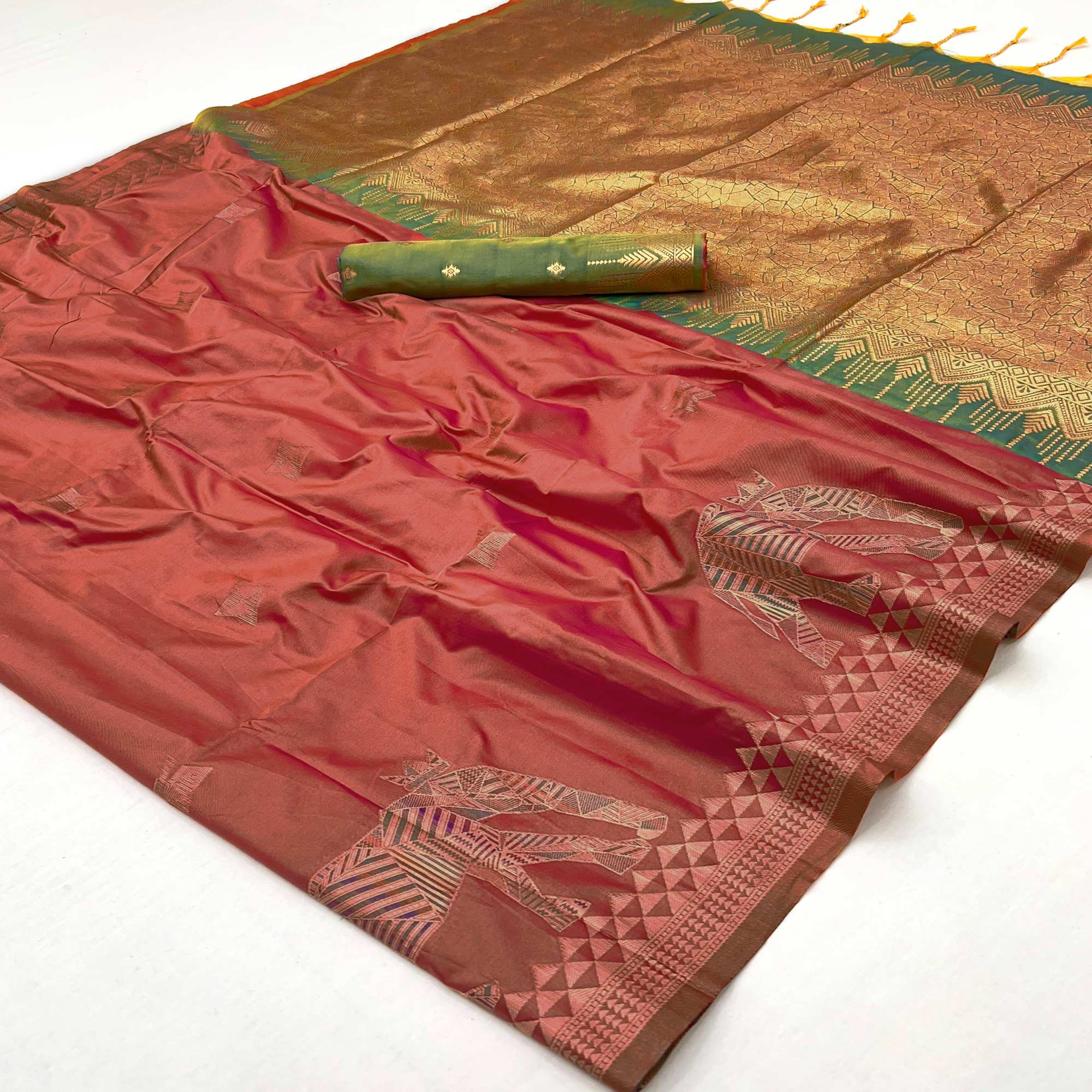 Traditional Rose Pink Pure Silk Saree Featuring Elephant Motif Zari Weaving & Tassel Pallu