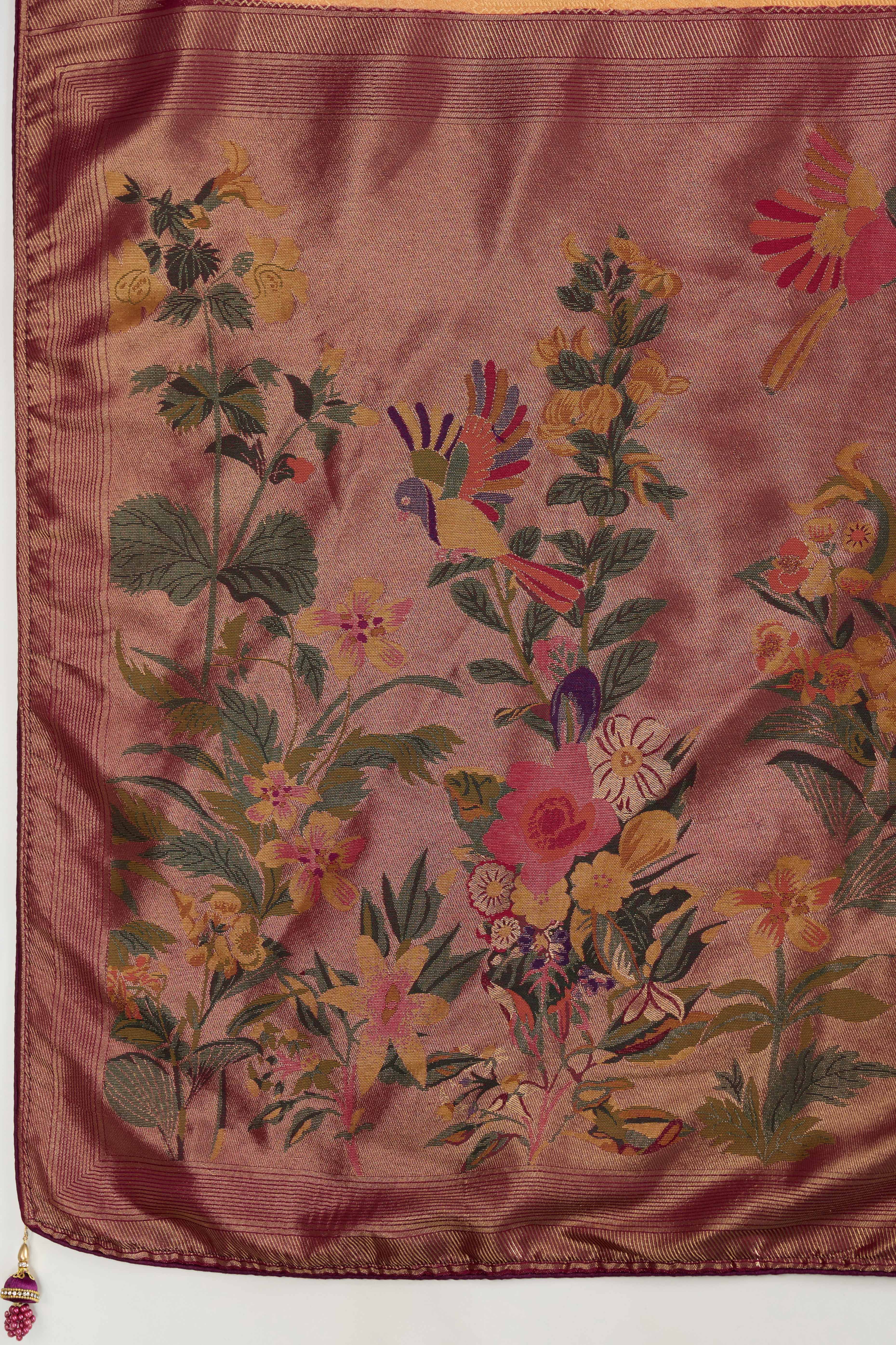 Light Orange Silk Kanjivaram Saree Enhanced With Kadiyal Weaving Borders