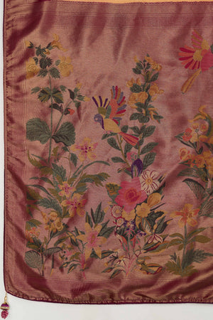 Light Orange Silk Kanjivaram Saree Enhanced With Kadiyal Weaving Borders