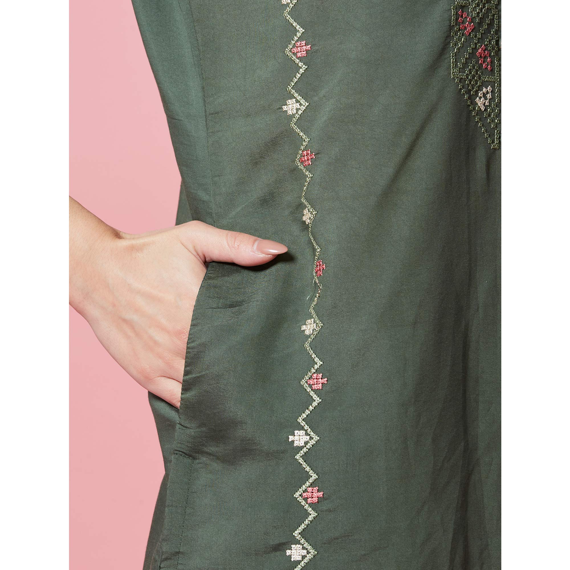 Green Embroidered Chanderi Straight Kurti