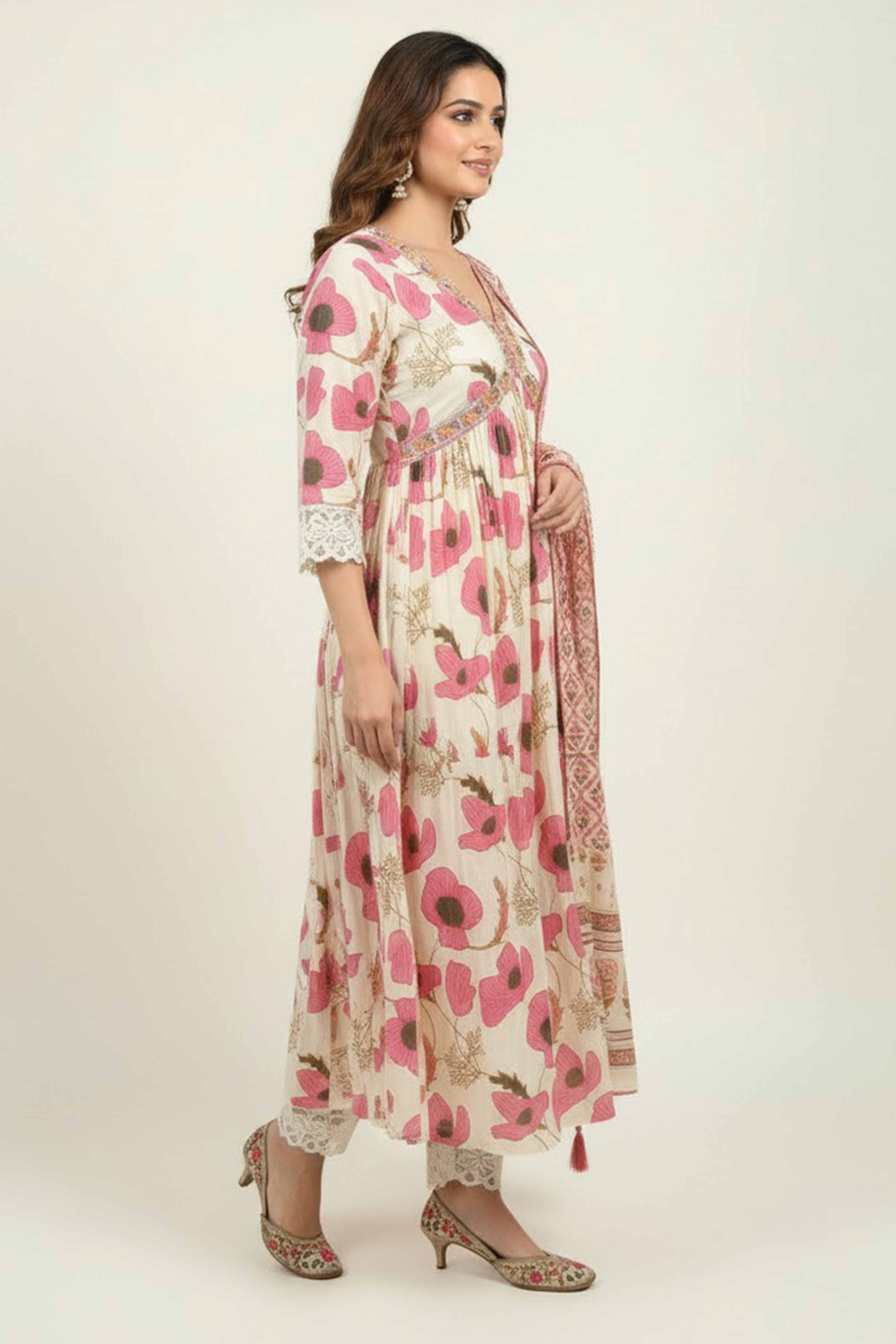 Off-White Cotton Alia Cut Salwar Suit With Floral Accents