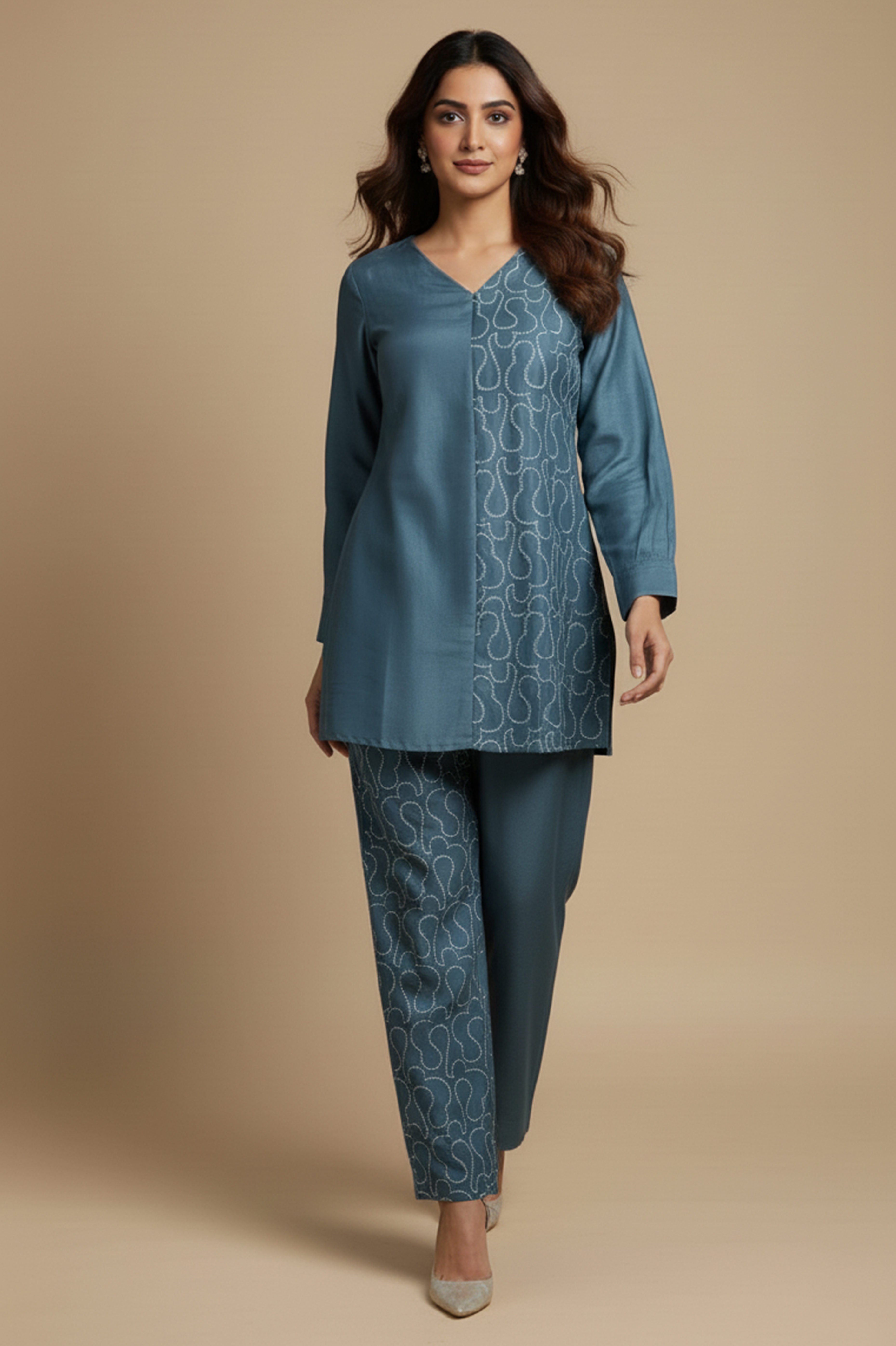 Stylish Teal Modern Print Silky Silk Top Bottom Set for Parties and Events