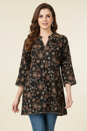 Minimalist Black Pure Cotton Straight Top with All-Over Floral Motifs