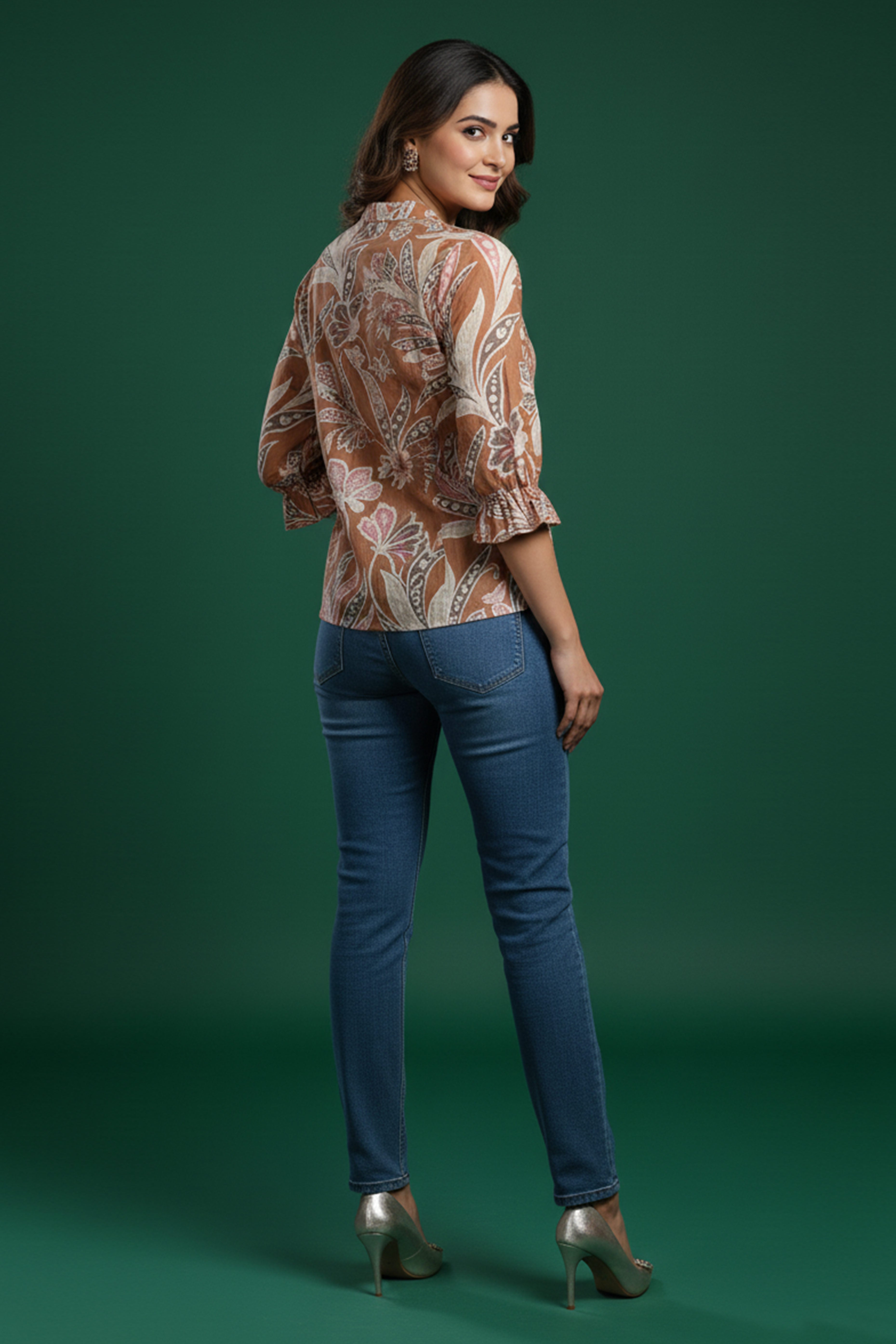 Stylish Brown Floral Printed Top Crafted in Lightweight Muslin Fabric