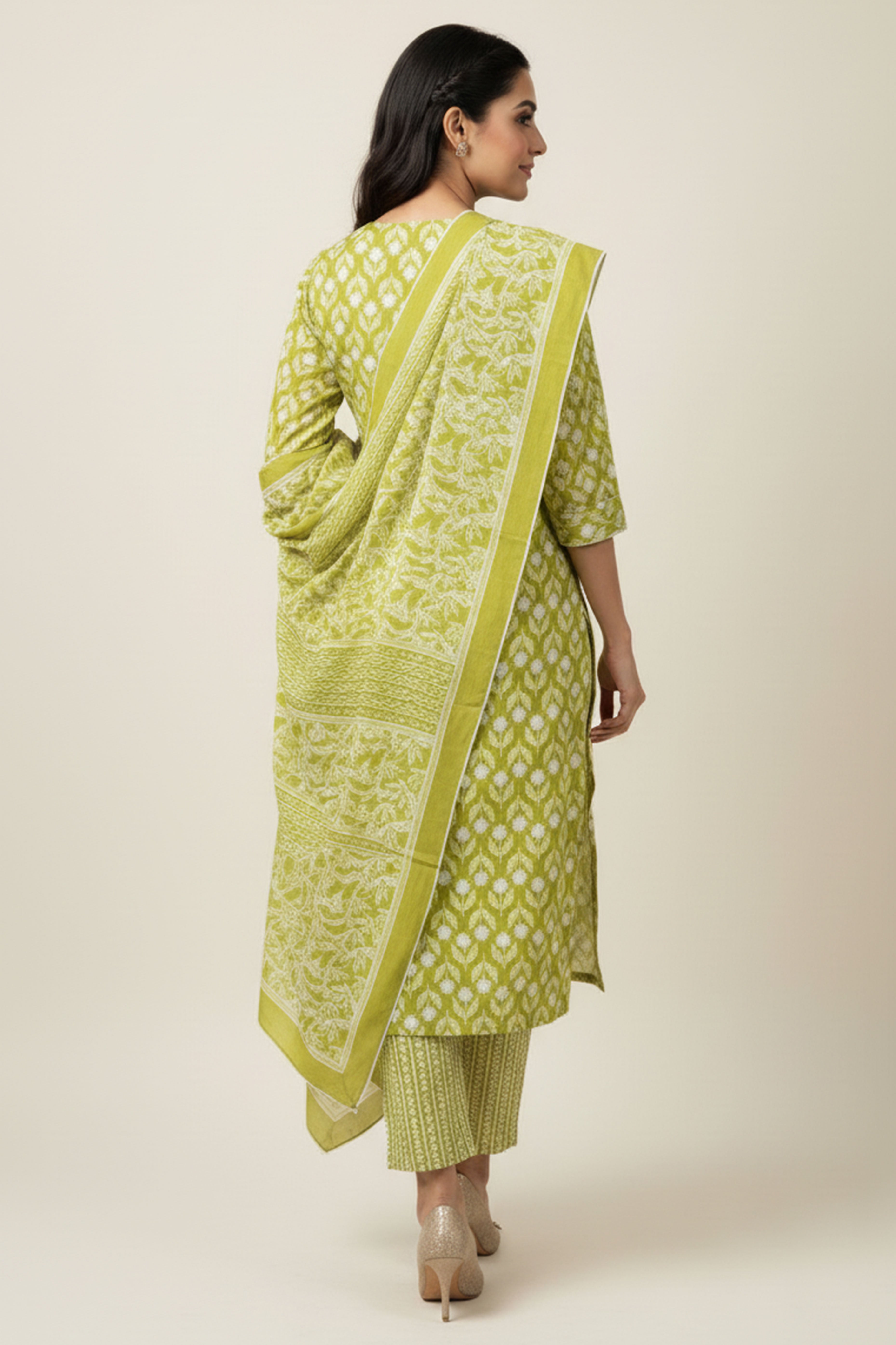Parrot Green Floral Printed Pure Cotton Straight Cut Salwar Suit