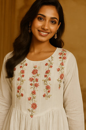 White Tunic in Heavy Rayon with Delicate Floral Embroidery