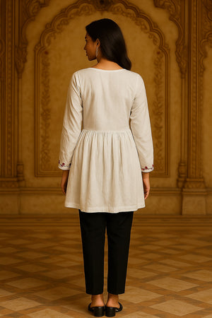 White Tunic in Heavy Rayon with Delicate Floral Embroidery