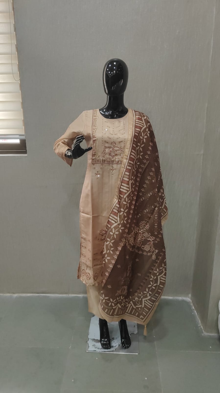 Beige Floral Printed Shimmer Straight Cut Salwar Suit with Elegant Stone Work Embroidery - Model View 3