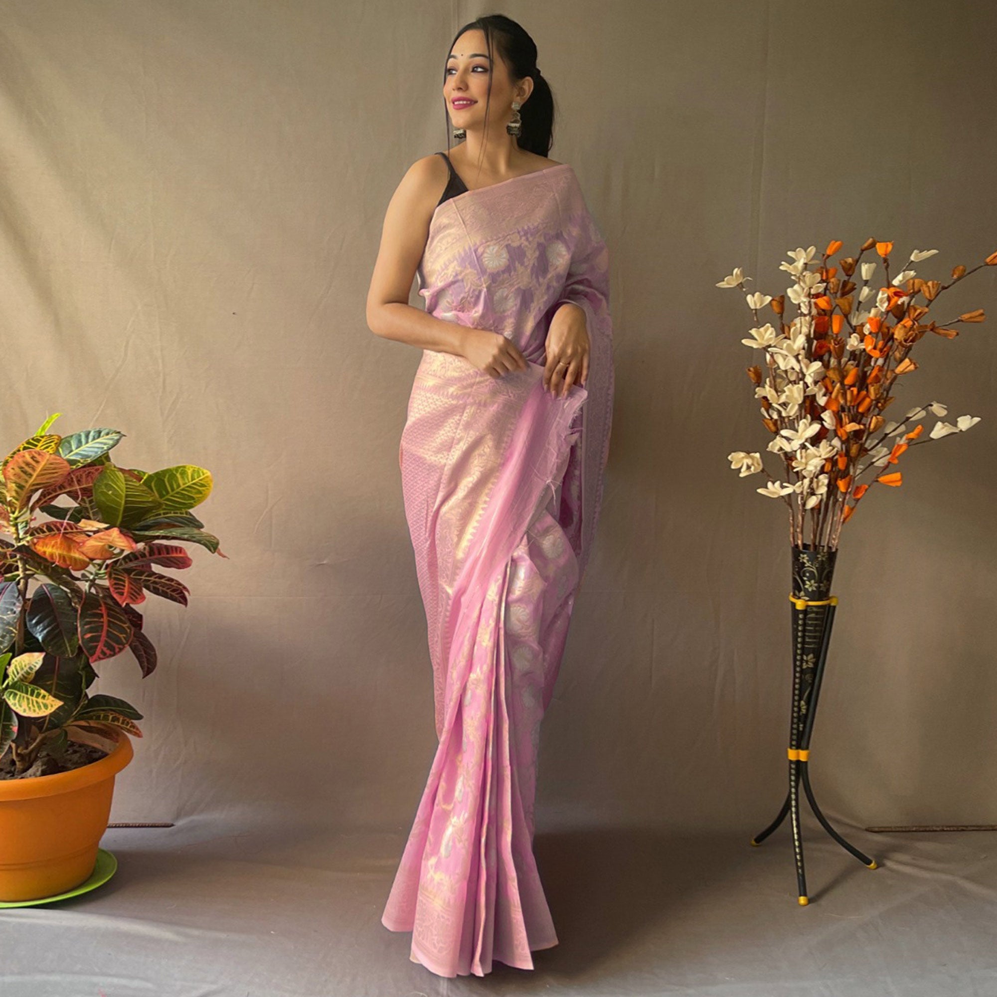 Pink Floral Woven Linen Saree