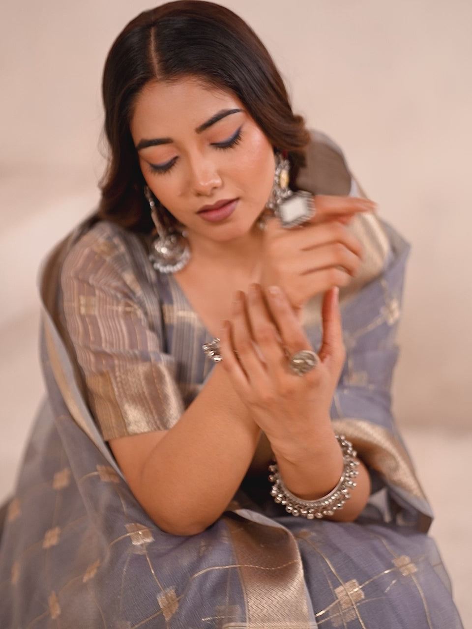 Peachmode Lavender Linen Cotton Silk Zari Saree - Video 2