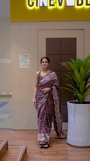 Elegant Wine Mulmul Cotton Saree with Geometric Pattern