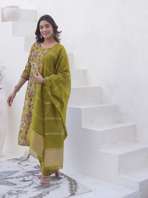 Stylish Green Straight Salwar Suit with Floral Pattern