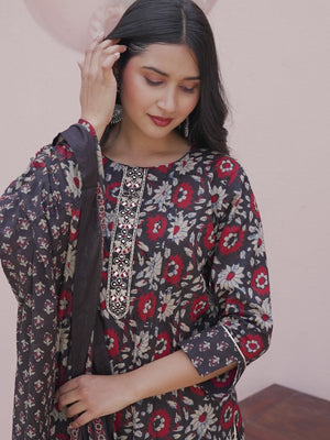 Black Floral Printed Salwar Suit in Breathable Pure Cotton for Effortless Style