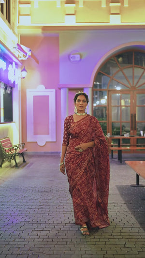 Pink Abstract Print Printed Pure Mulmul Cotton Saree