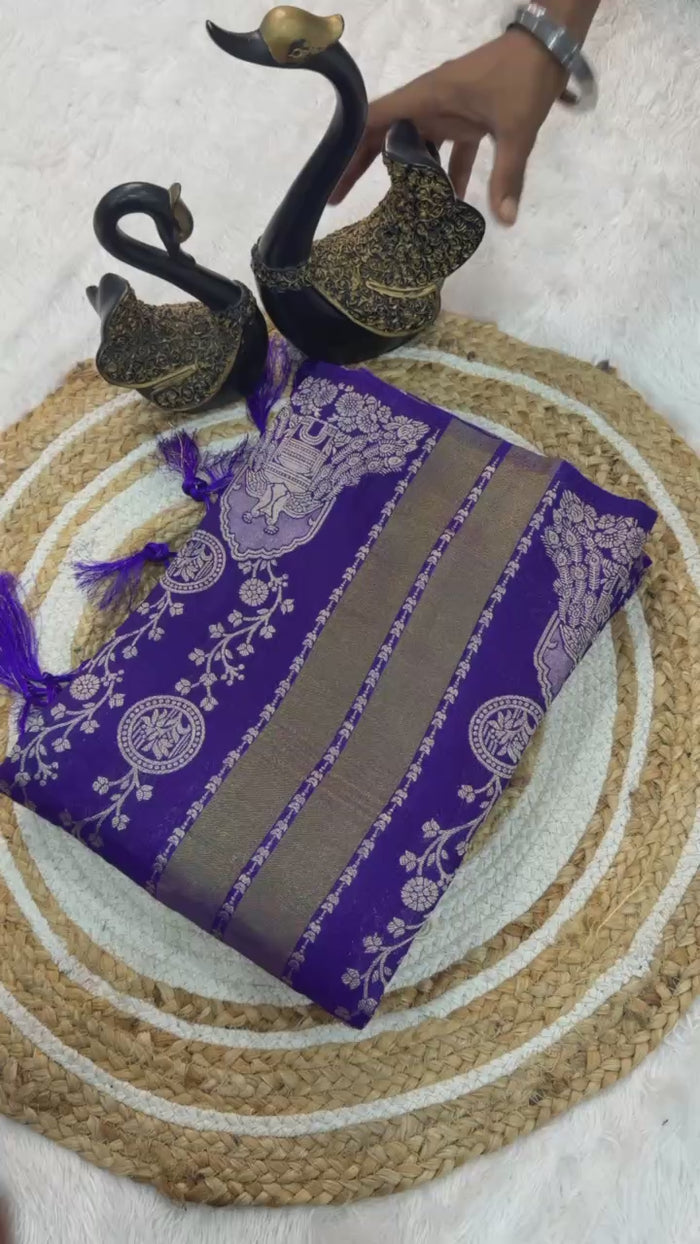 Peachmode Magenta Georgette Zari Woven Saree - Video 2