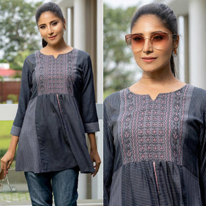 Blue Casual Wear Printed Cotton Top - Peachmode