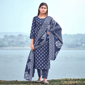 Blue Floral Printed Pure Cotton Kurti Pant Set With Dupatta - Peachmode