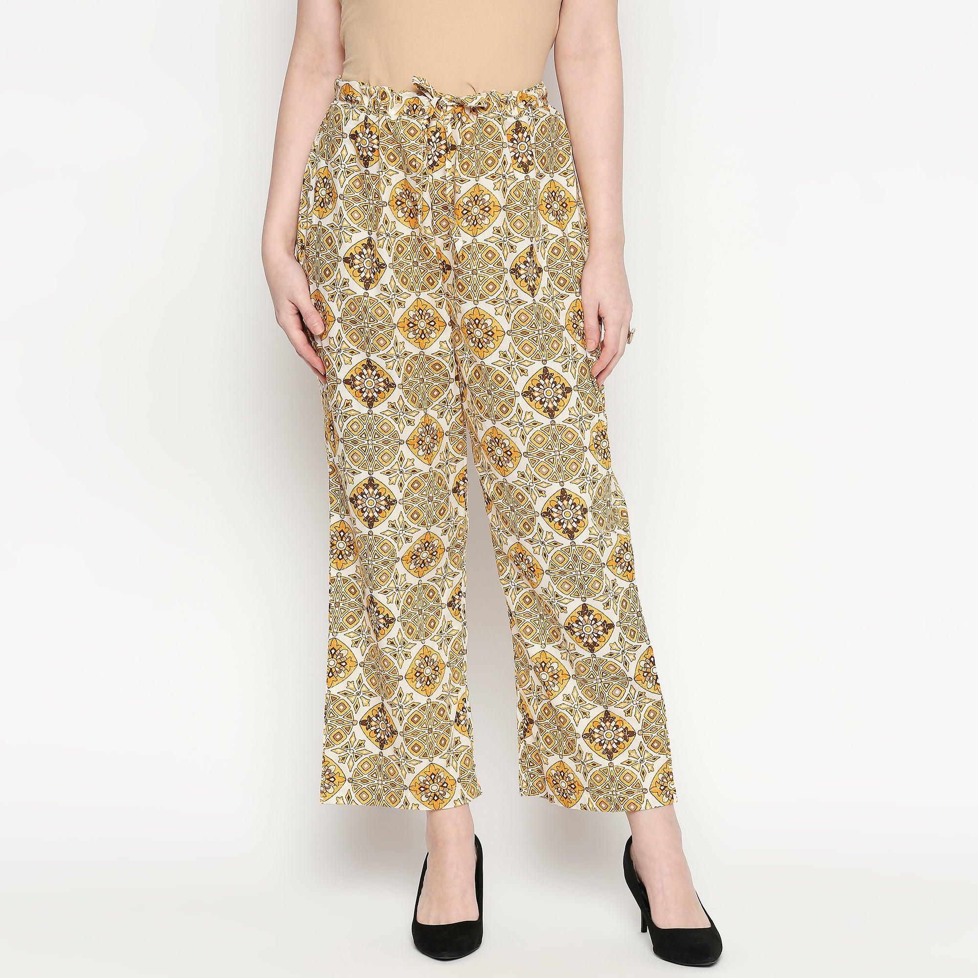 Captivating White Colored Casual Wear Printed Cotton Kurti-Palazzo Set - Peachmode