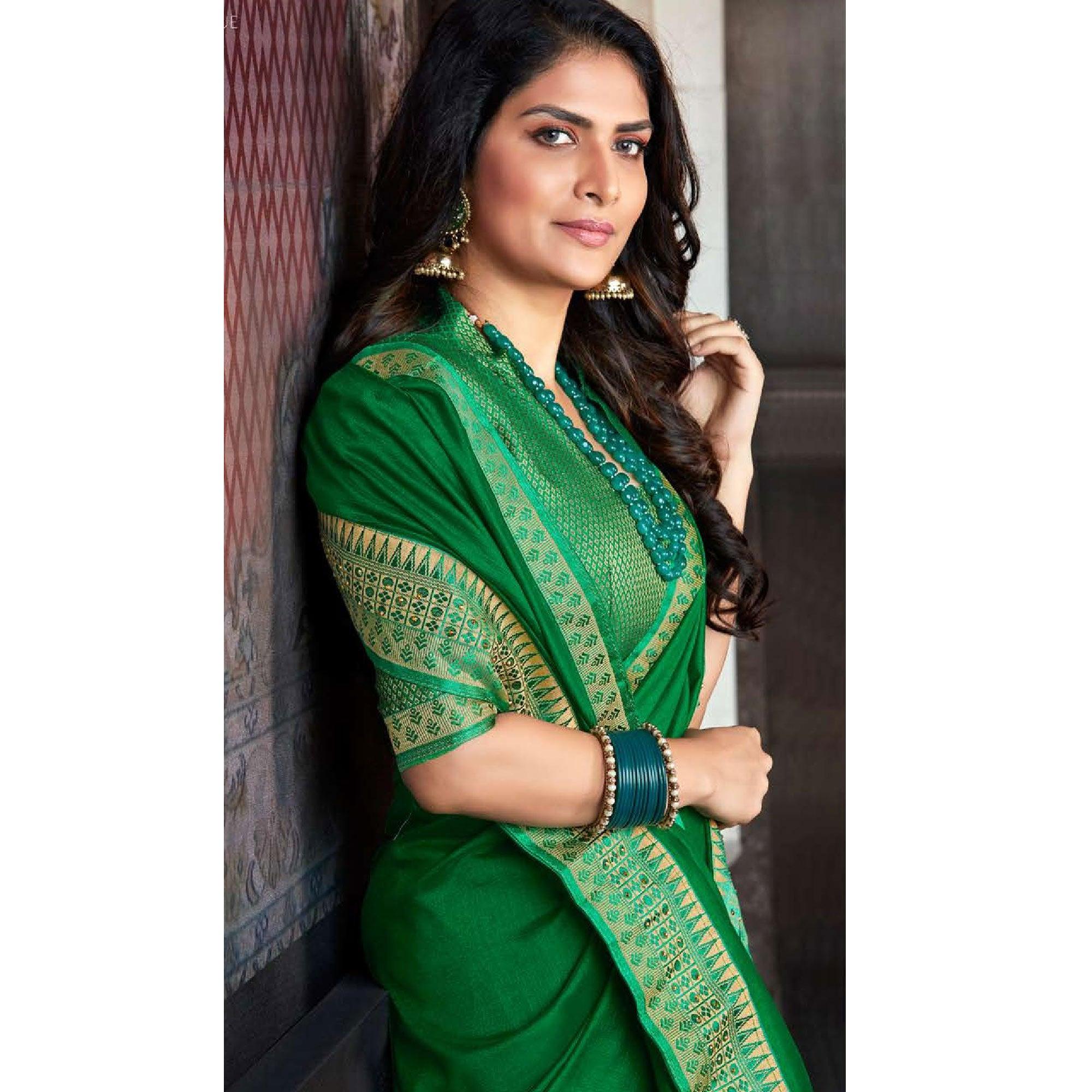 Dark Green Casual Wear Solid Silk Saree With Border - Peachmode