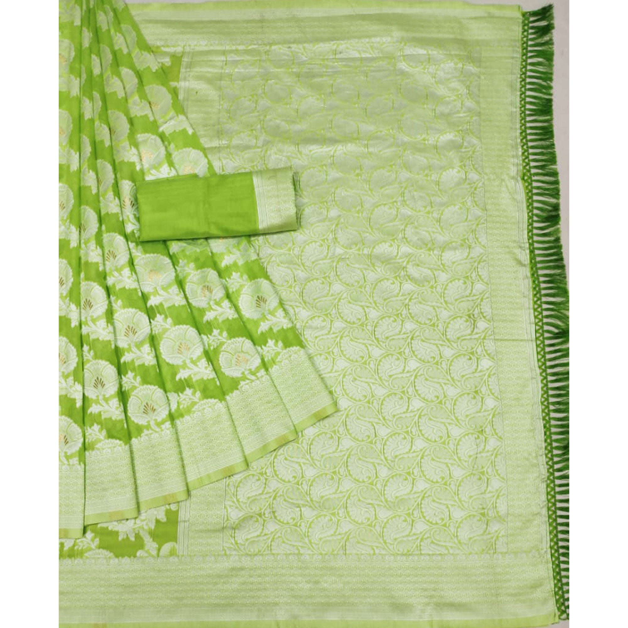 Green Woven Cotton Blend Saree With Tassels
