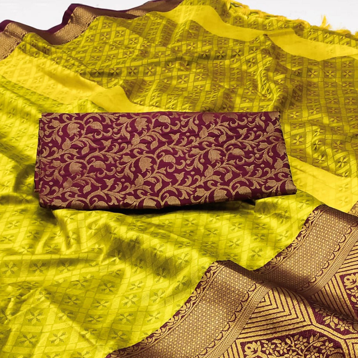 Lemon Green Woven Cotton Silk Saree With Tassels