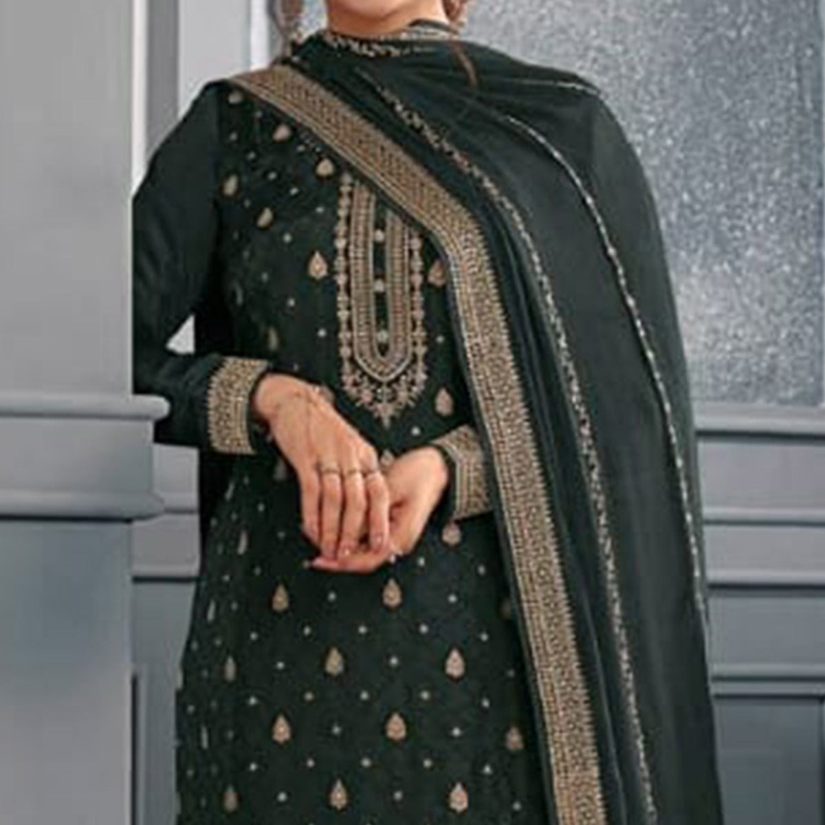 Green Woven With Sequins Embroidered Dola Silk Palazzo Suit