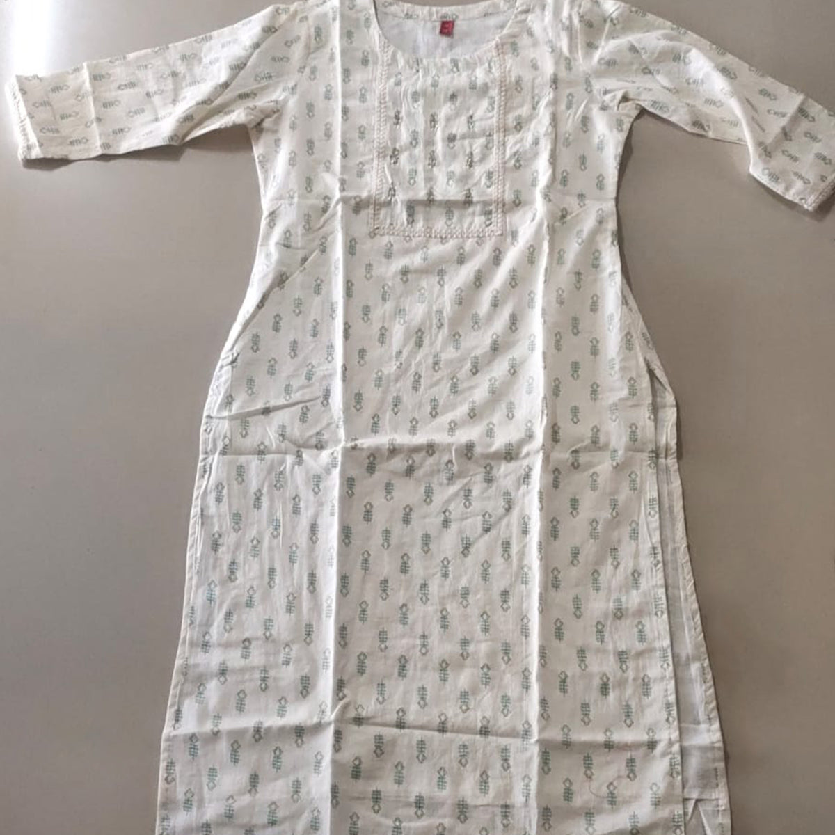AARD-SIGNORIA-1606-WHITE