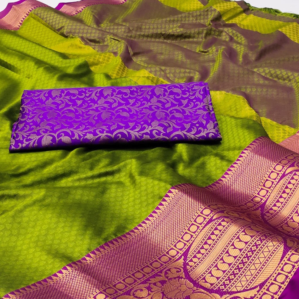 Mehendi Green Woven Cotton Silk Saree With Tassels