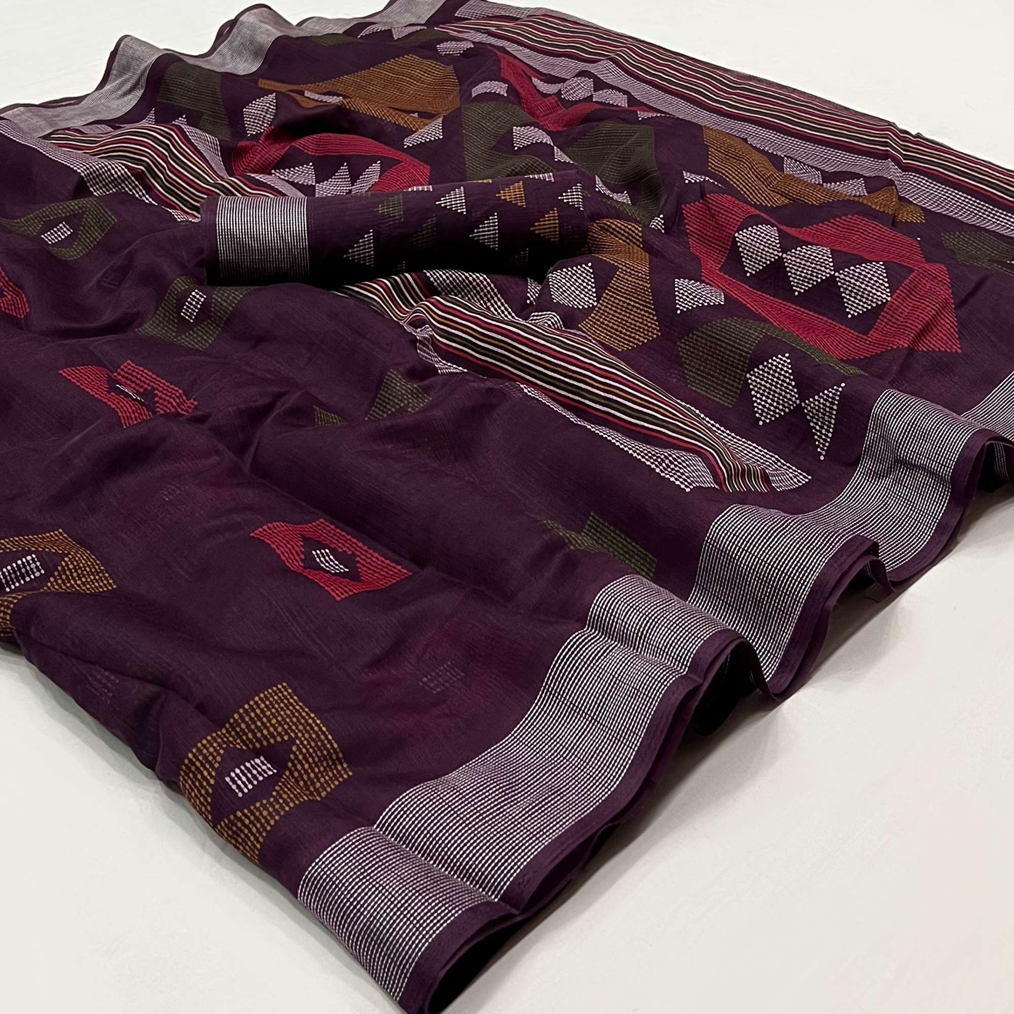 Purple Geometric Printed Cotton Blend Saree