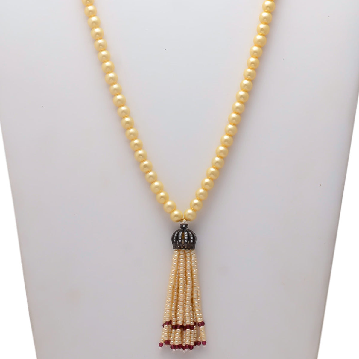 Cream Pearl Mala With Red Hangings