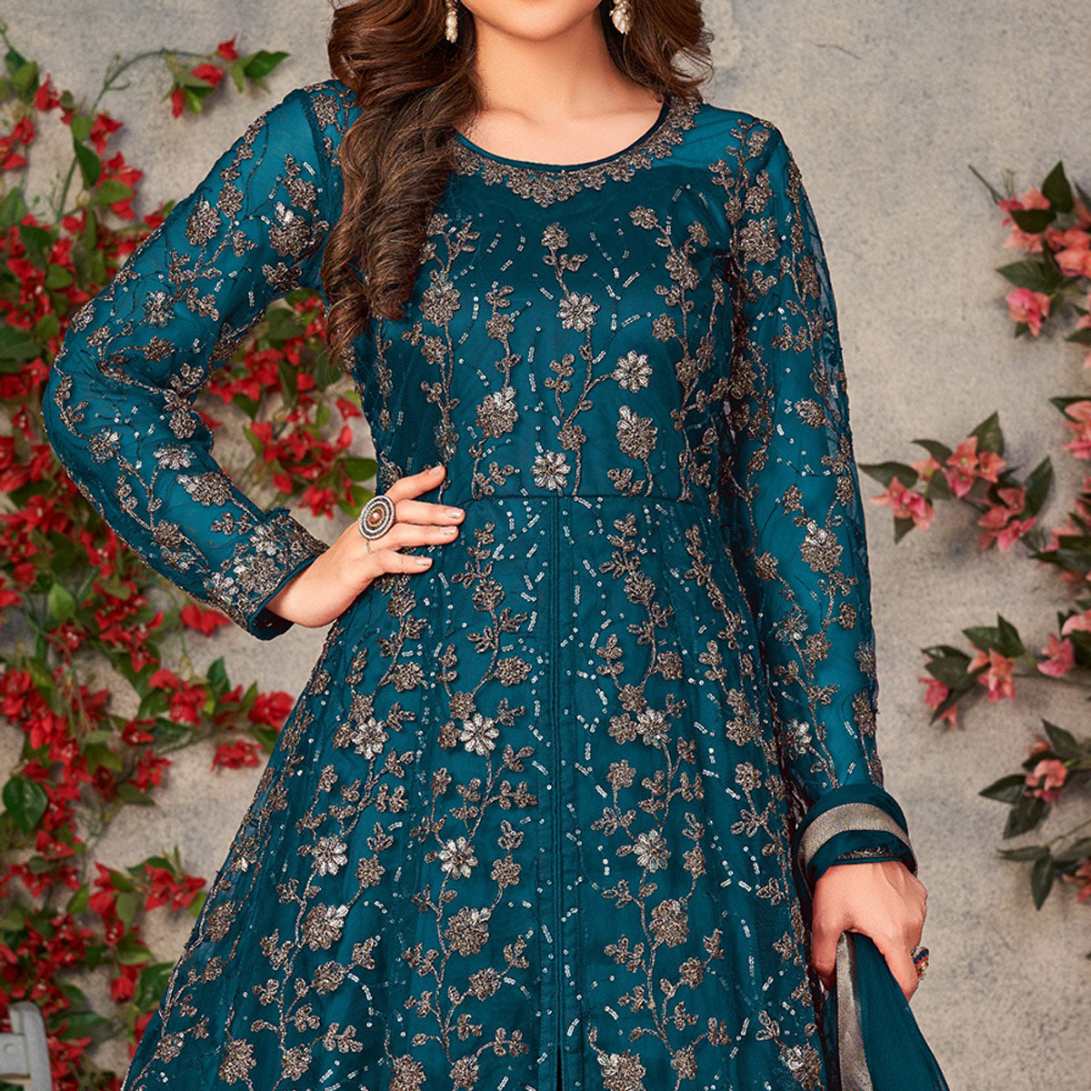 Women Clothing-Buy Designer Ethnic Wear, Ethnic Suits, Bottoms Online