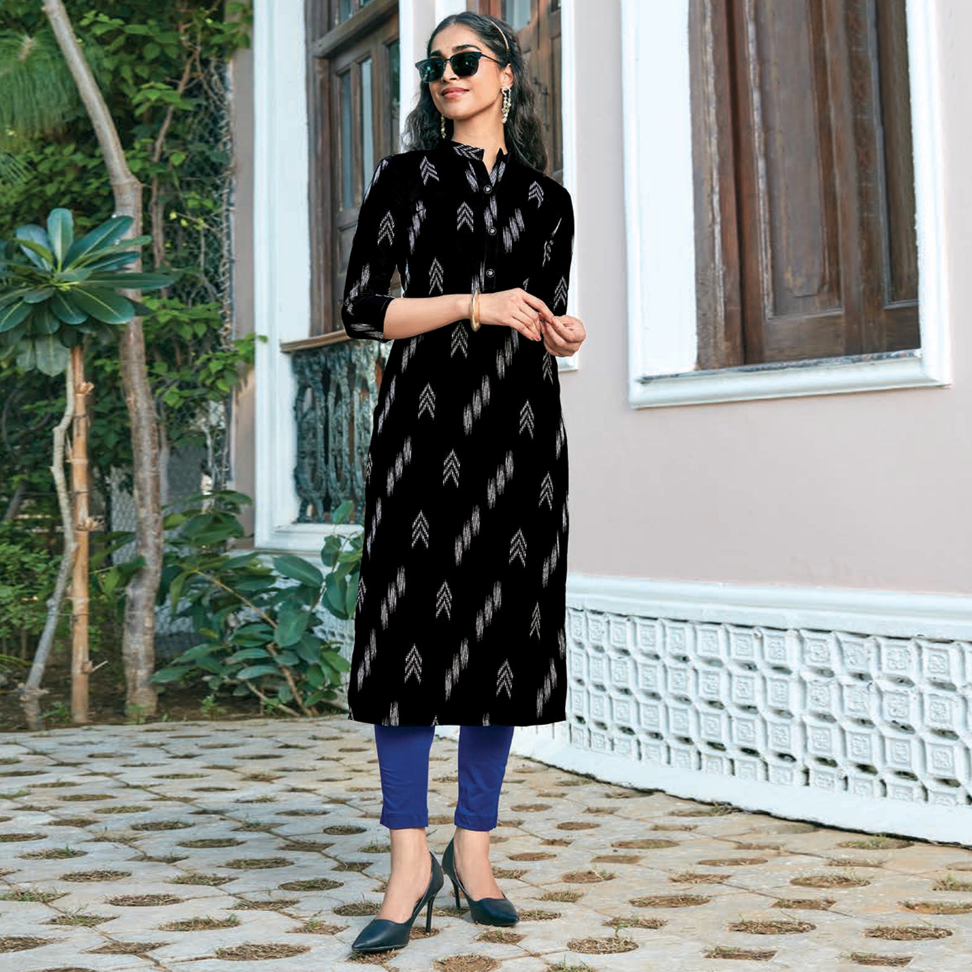Black Ikkat Printed Cotton Blend Kurti