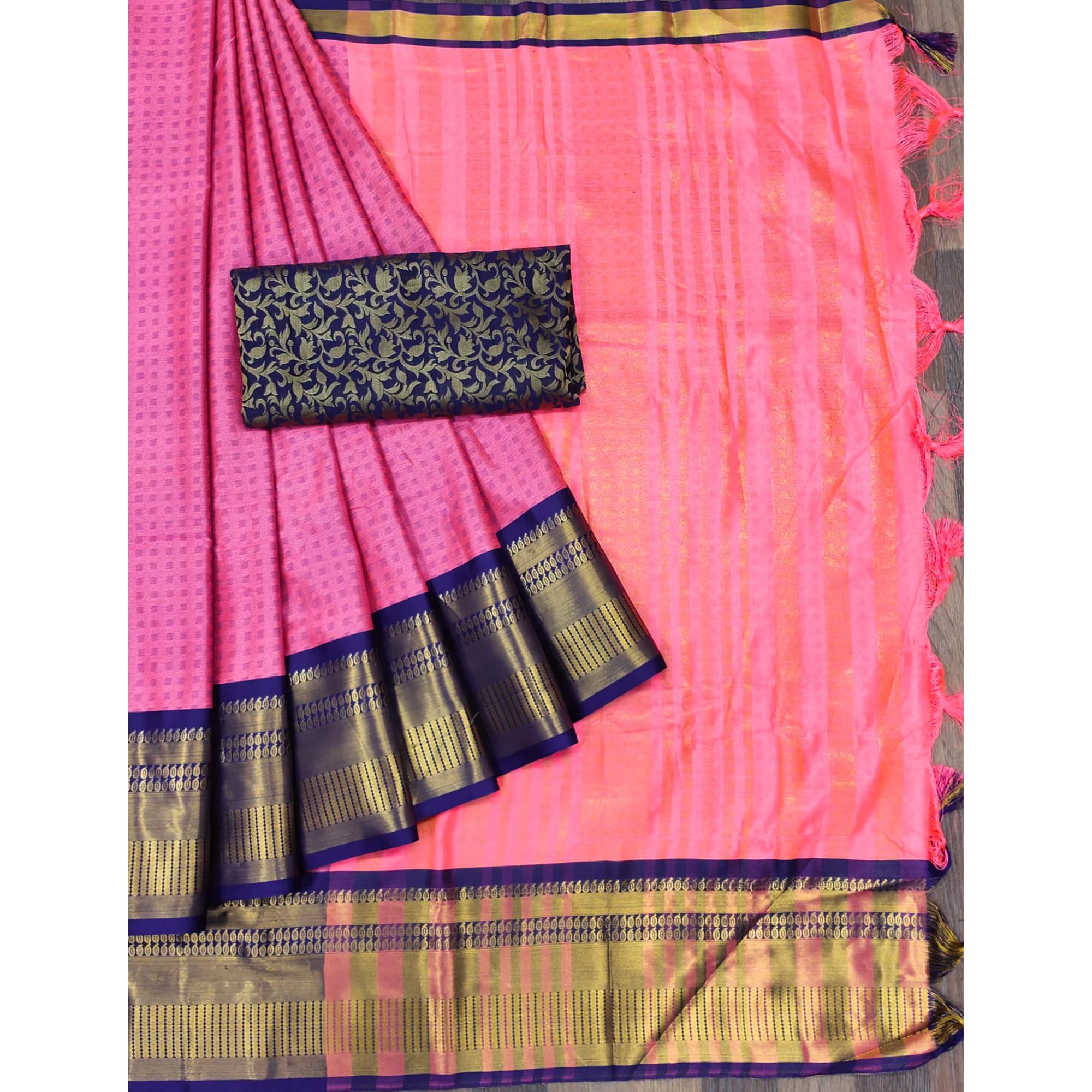Gajari Pink Woven Cotton Silk Saree With Tassels