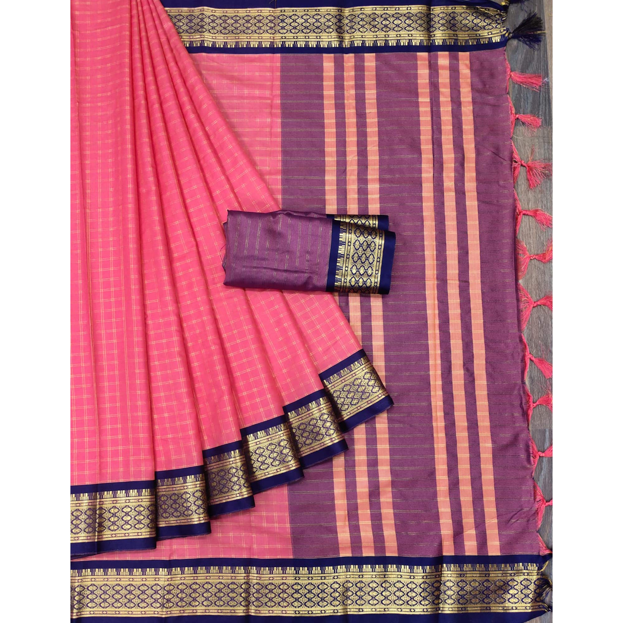 Gajari Pink Checks With Woven Border Cotton Silk Saree