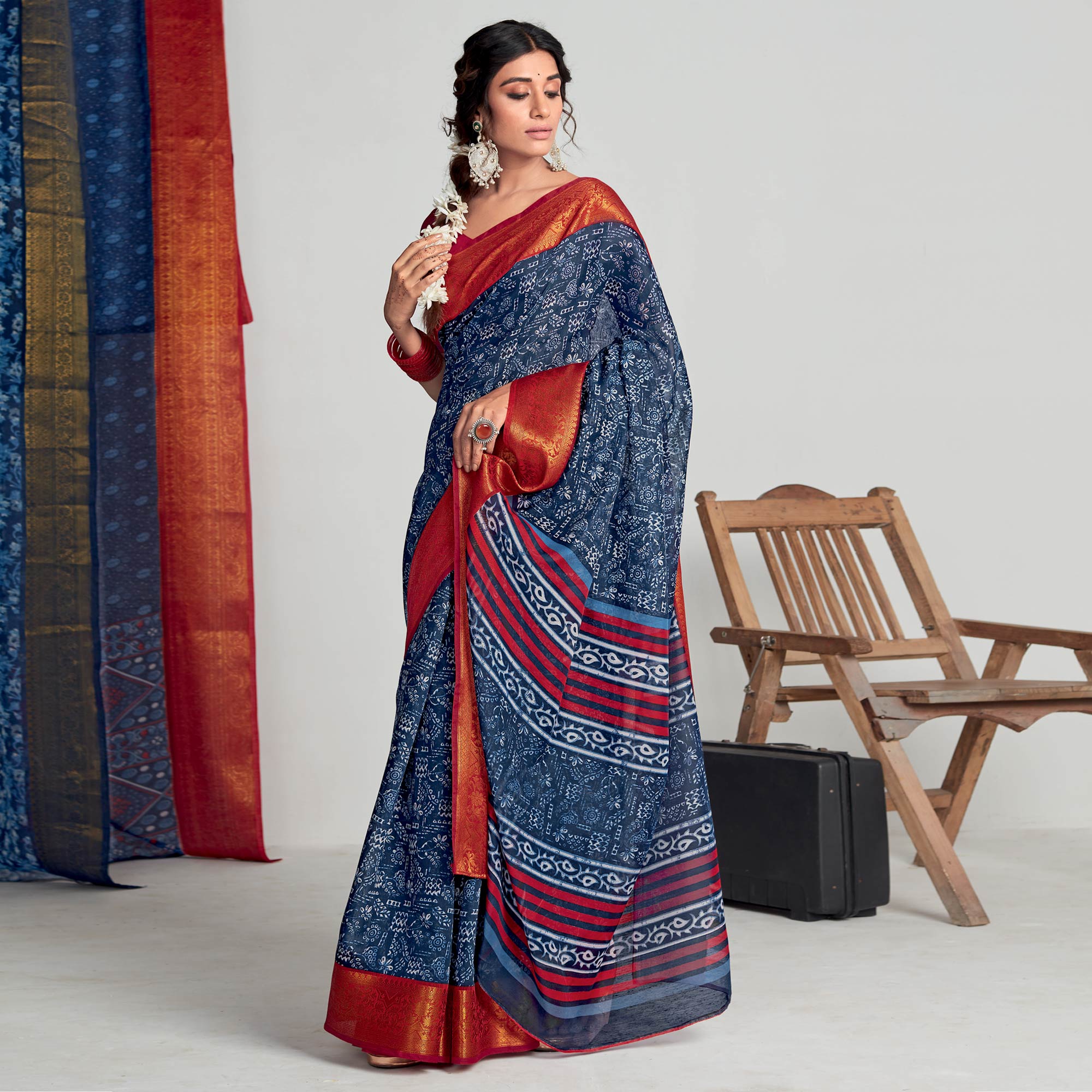 Blue Printed With Woven Border Cotton Blend Saree