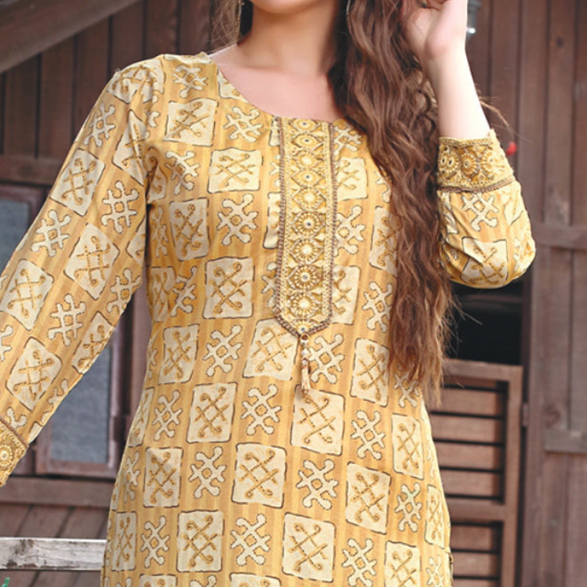 Chikoo Printed Muslin Kurti