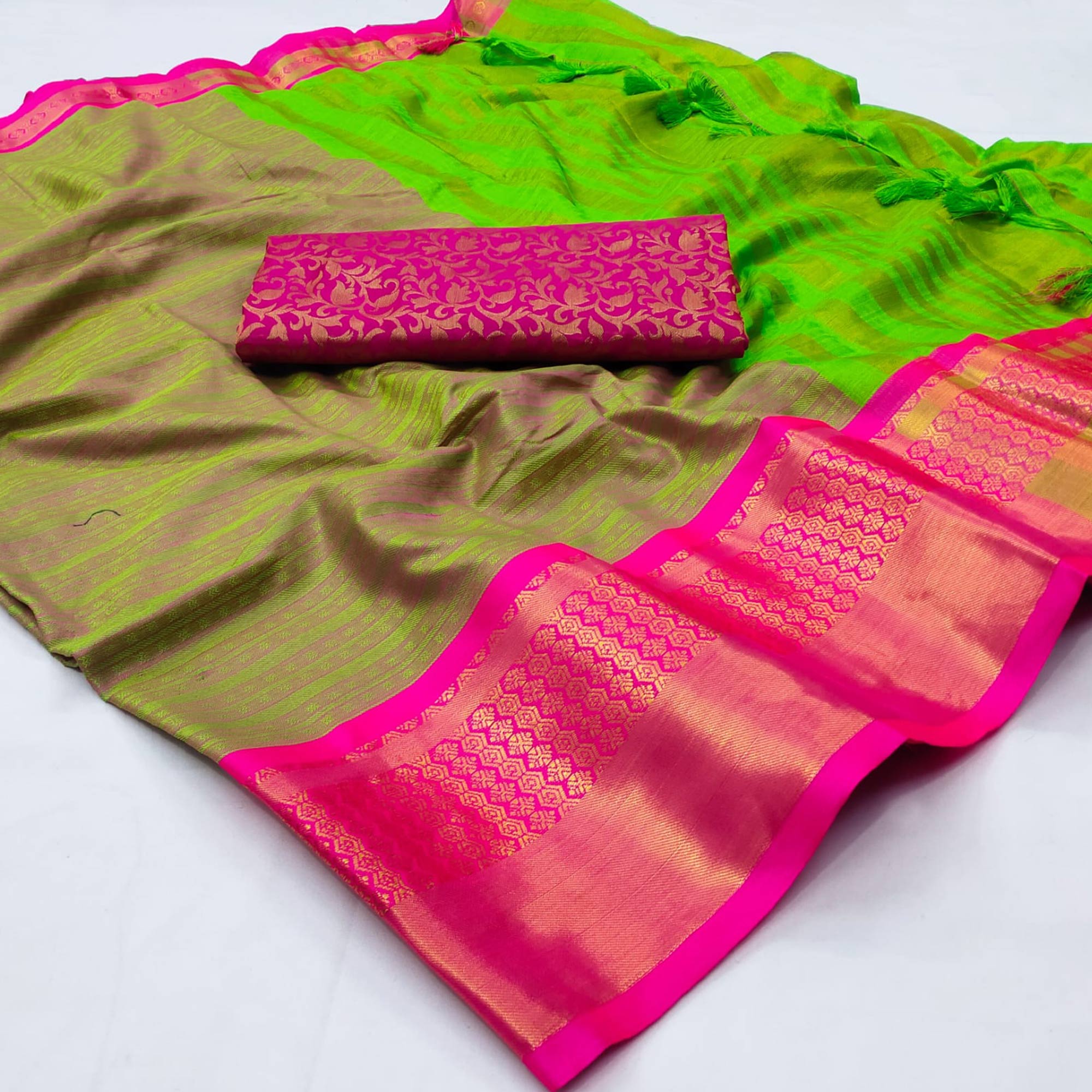 Parrot Green Woven Cotton Silk Saree