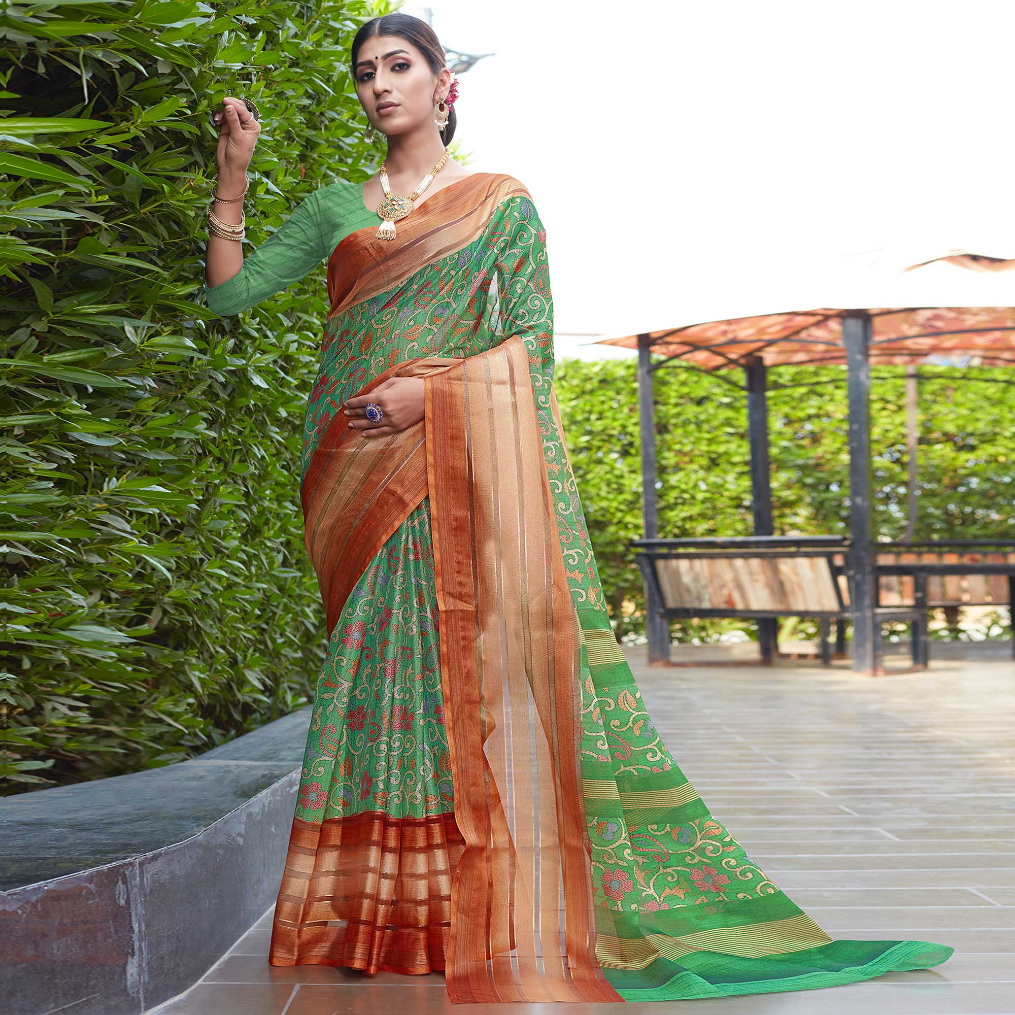Green Floral Digital Printed Cotton Blend Saree