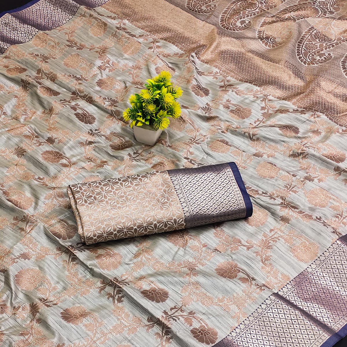 Grey Floral Woven Kanjivaram Silk Saree