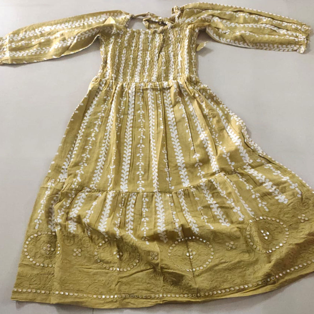 AARD-MHRN-1656-MUSTARD